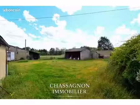 terrain 2800 m² avermes