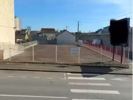 montluçon loue bail commercial