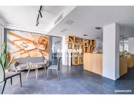 bureaux 391 m²