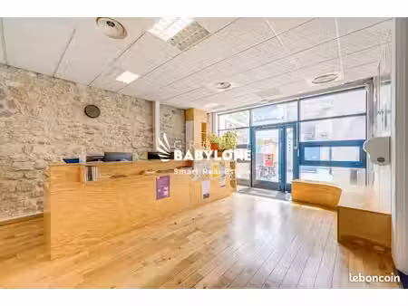 bureaux 700 m²