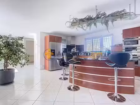 vente maison 5 pièces 179.45 m² à perpignan (66000)  438 000 €