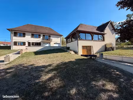 maison 7 pièces 182 m²