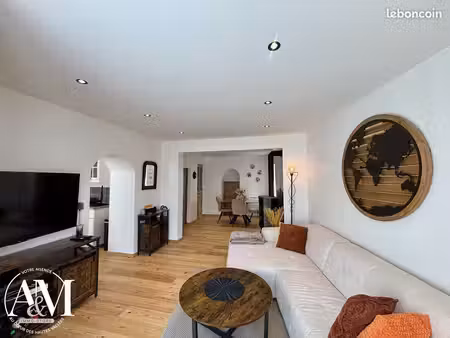maison 5 pièces 238 m²
