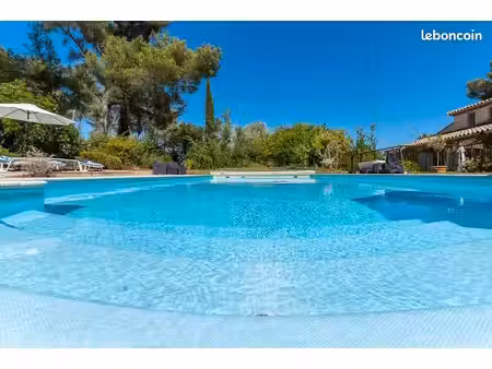 la cadière-d’azur – élégante propriété avec piscine