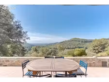 la cadière-d’azur – villa de charme  vue panoramique vignes & mer