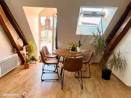 f2 à deux pas du centre-ville avec terrasse