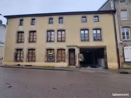très bel appartement à louer