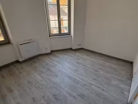 f3 à 5 minutes à pieds de la gare