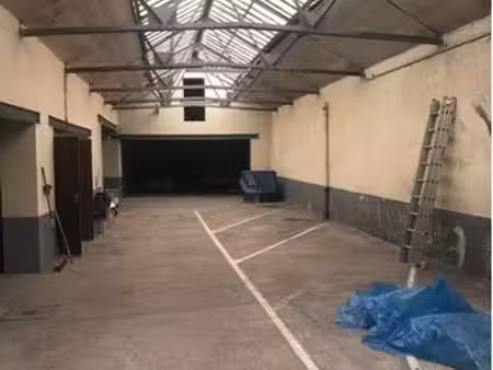 maison à rénover avec grand garage