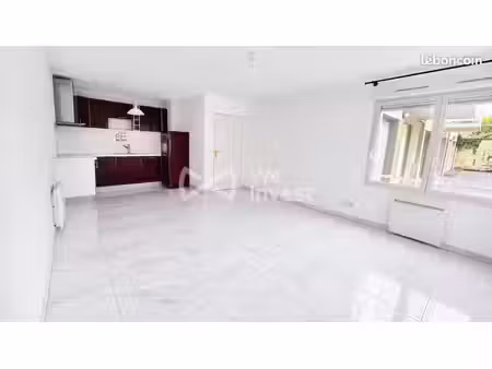 appartement 1 pièce 48 m²