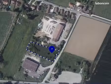 terrain 3826 m² courteranges