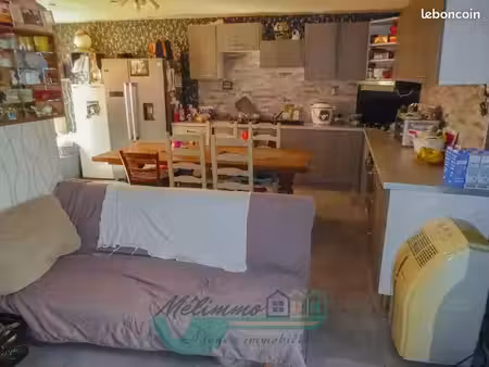 vend maison de village