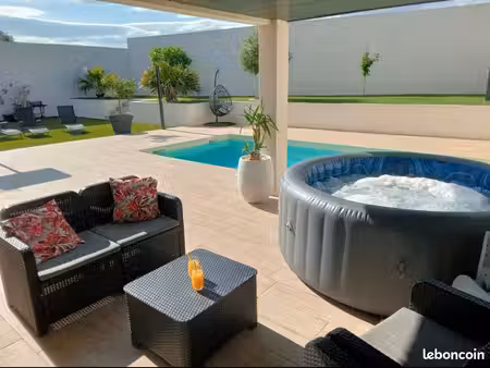maison neuve plein pied avec piscine (villa)