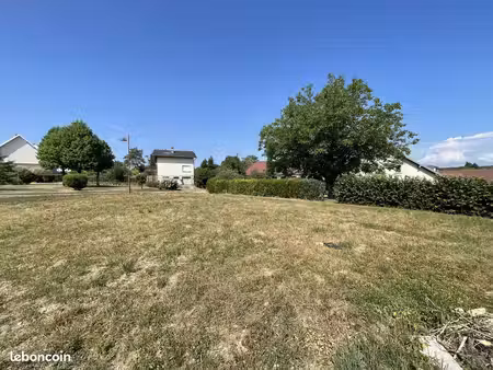 terrain 867 m² meroux moval