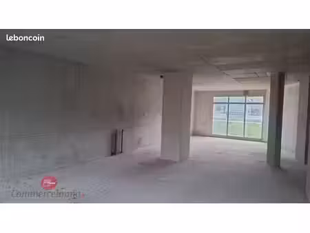 boutique 133 m² bondy