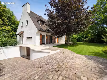 propriété 9 pièces 173 m²