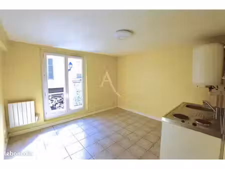 studio 1 pièce 18 m²