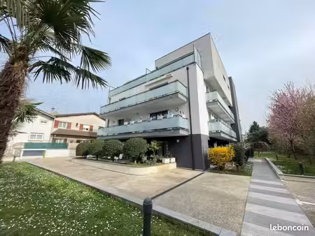 studio 1 pièce 19 m²