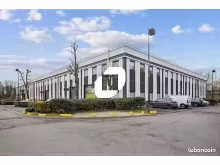 bureaux 122 m²