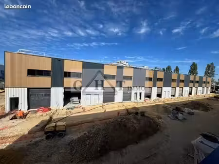 local industriel 122 m²