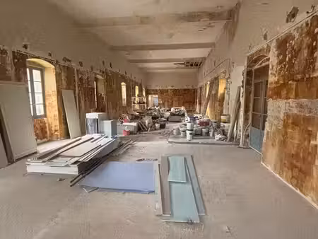 corte – plan brut de 170 m² au cœur de l’historique de la ville