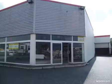 local commercial 400 m²