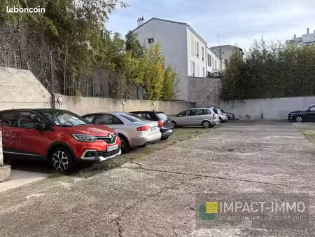 parking/box 12 m² asnières-sur-seine