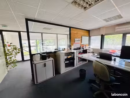 local d'activité 570 m²