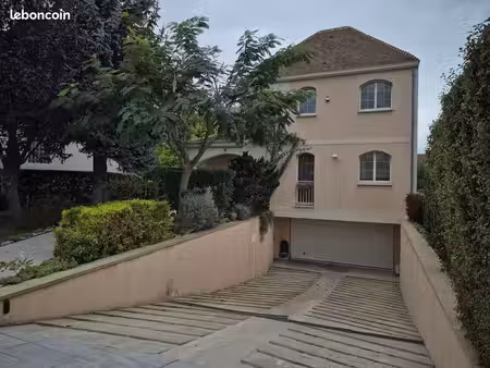 maison 6 pièces 175 m²