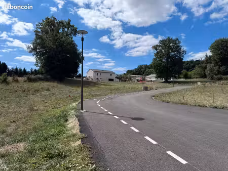 grand terrain viabilisé dans rignac