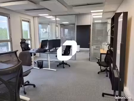 bureau 176 m²