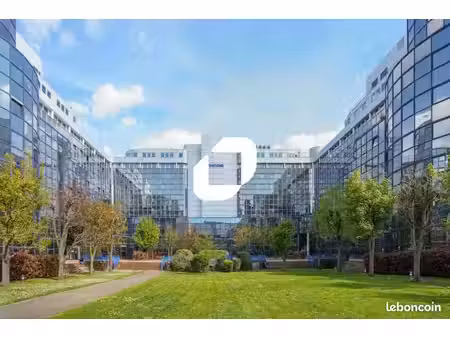bureau 2 880 m²