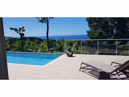 villa de 2021 et son bungalow pigeon bouillante