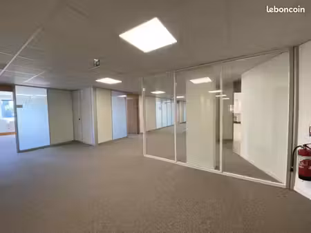 bureau 1 969 m²