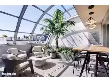 bureau 273 m²