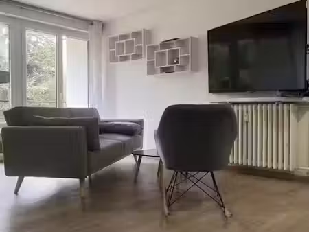 location meublée appartement 1 pièce 65 m² à angers (49000)  470 €