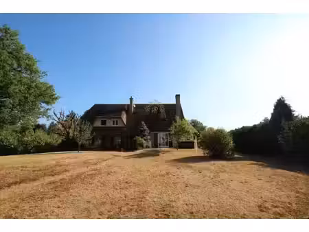 bourgogne du sud- belle maison familiale 204 m² -terrain de 8257 m² -sous-sol - acces...