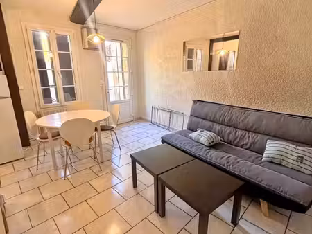 appartement meubleé t2 de 50 avec cour