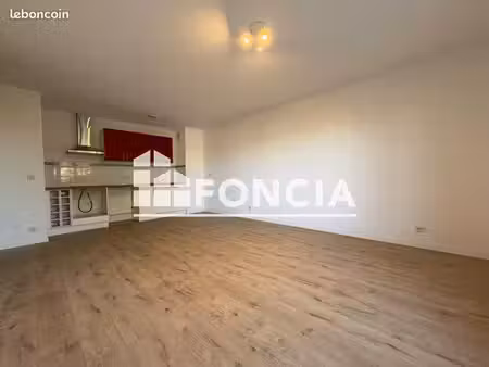 appartement 3 pièces 62.78m² à louer 1030 - aytre 17440