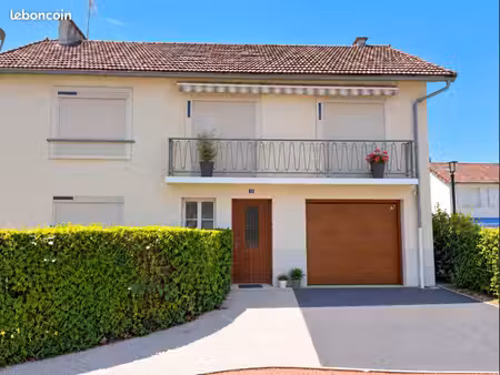 maison 4 pièces 89 m² avec jardin  garage et balcon – aurillac