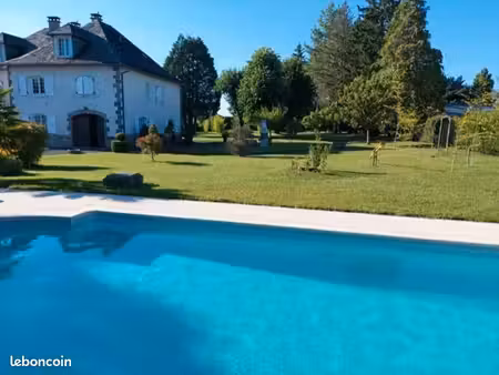 maison 8 pièces 209 m²