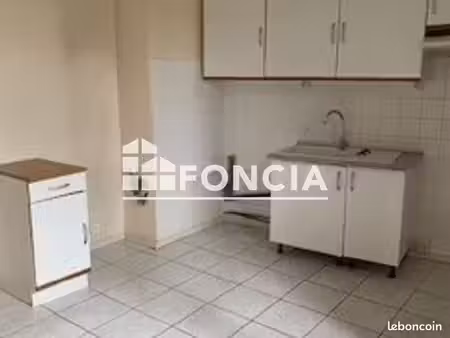 appartement 3 pièces 87.6m² à louer 530 - la rochefoucauld 16110