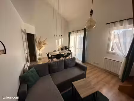 beau t3 duplex avec parking et petit bacon