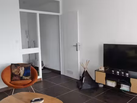 appartement t2  50m2  6ème étage  2 balcons  à louer à st-lô