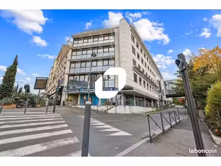 bureau 358 m²