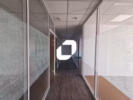 bureaux 162 m²