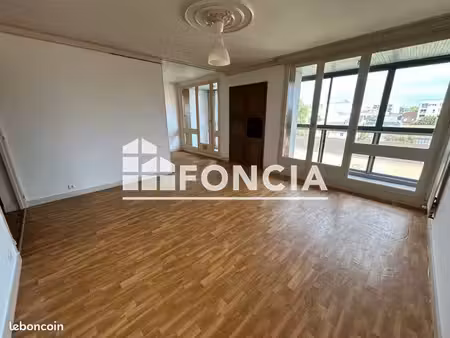 appartement 4 pièces 83.51m² à louer 910 - la roche sur yon 85000