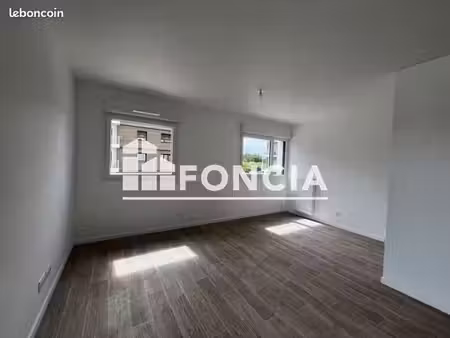 appartement 3 pièces 65.87m² à louer 825 - laval 53000