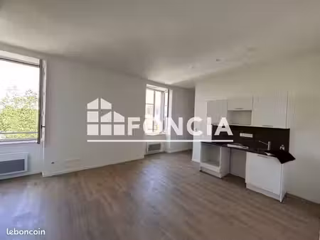 appartement 3 pièces 59.66m² à louer 675 - laval 53000