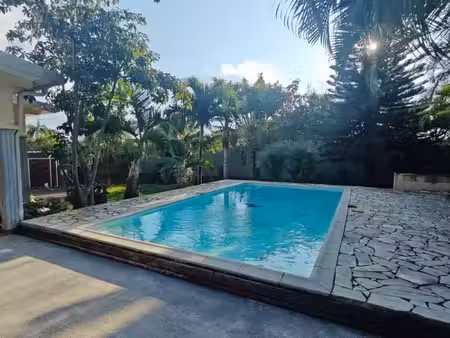 villa 5 pièces 150 m²